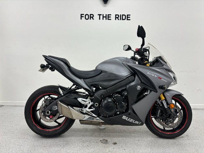 2015 Suzuki GSX-S1000F grey