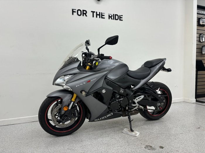 2015 Suzuki GSX-S1000F grey