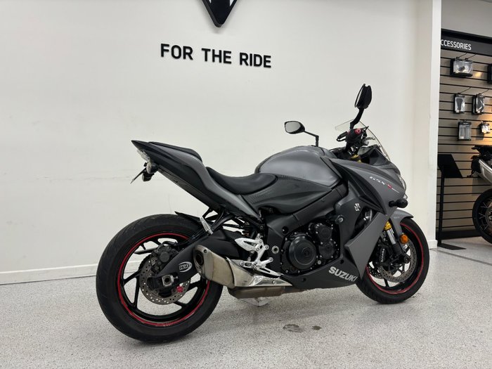 2015 Suzuki GSX-S1000F grey