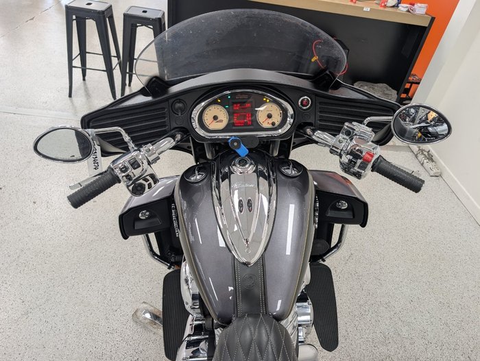 2016 INDIAN ROADMASTER grey