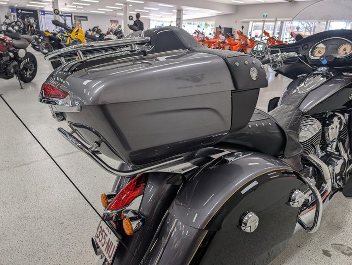 2016 INDIAN ROADMASTER grey