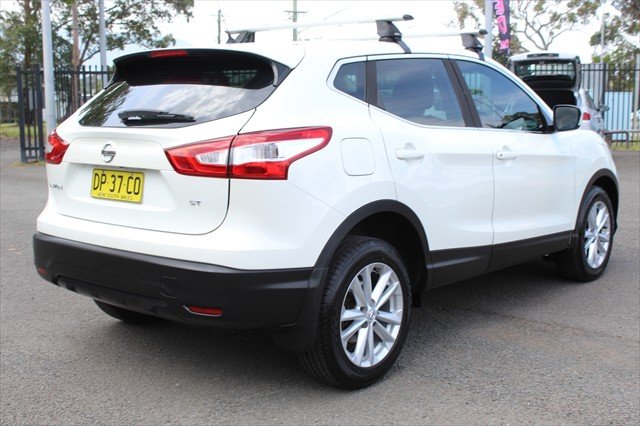 2015 Nissan QASHQAI ST