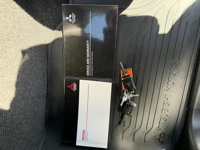 2022 Mitsubishi Triton GLX-R