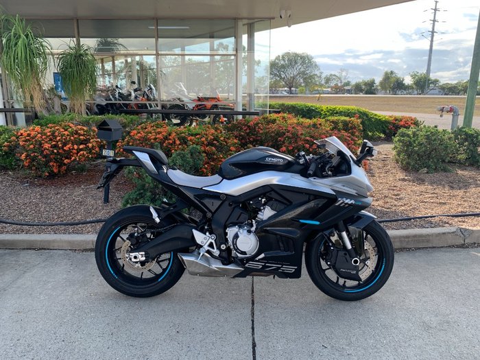 2025 CFMOTO 2025 CF Moto 675CC 675SR-R ABS NEBULA BLACK