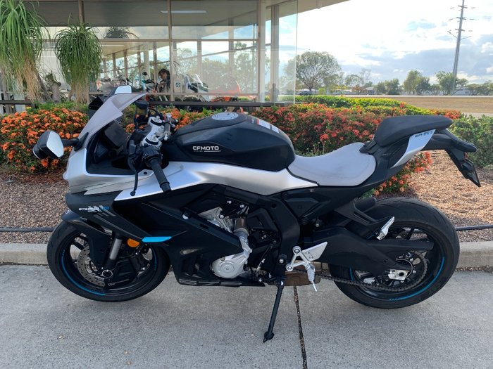 2025 CFMOTO 2025 CF Moto 675CC 675SR-R ABS NEBULA BLACK