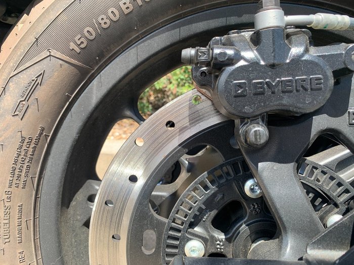 2024 Royal Enfield SUPER METEOR 650 Green