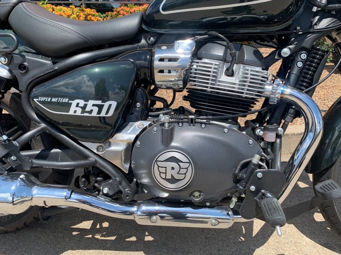 2024 Royal Enfield SUPER METEOR 650 Green