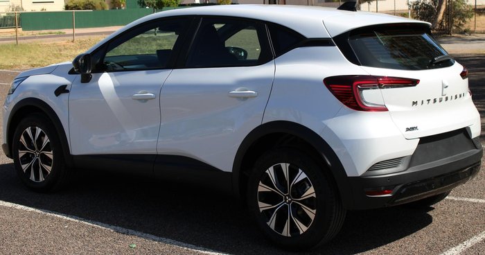 2025 Mitsubishi ASX LS