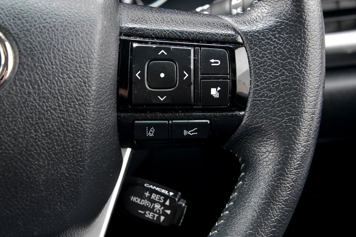 2019 Toyota Hilux SR5