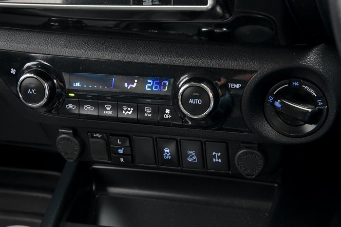 2019 Toyota Hilux SR5