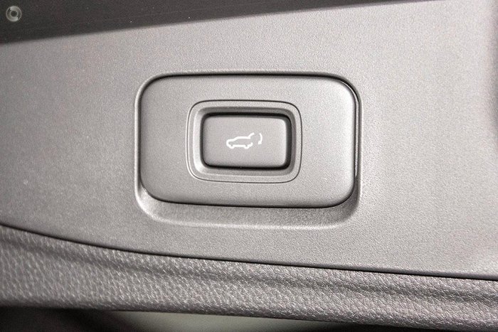 2025 Isuzu MU-X LS-U