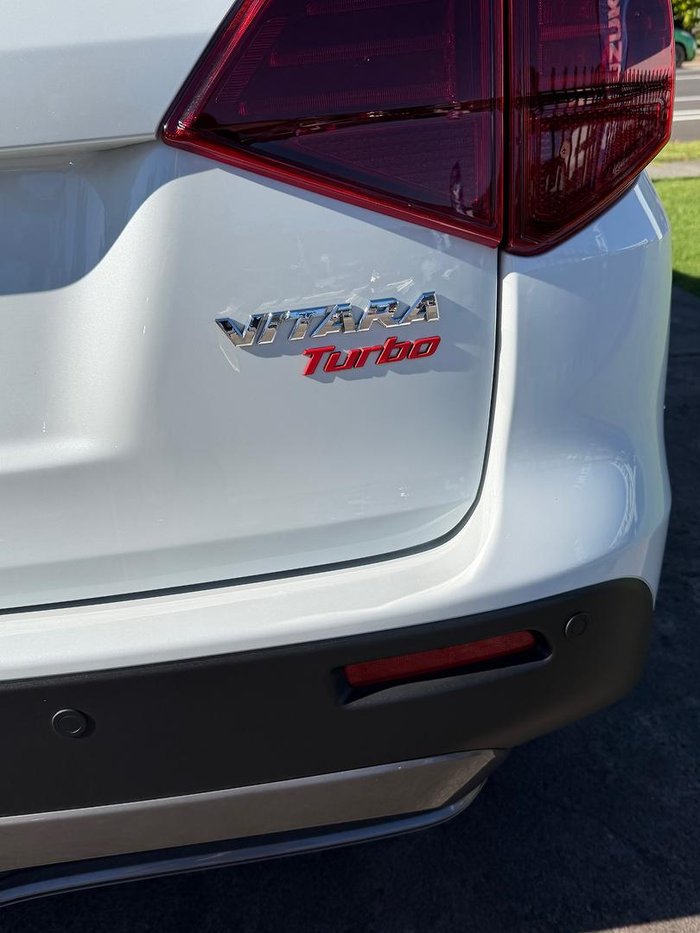 2024 Suzuki Vitara Turbo LY Series II Cool White