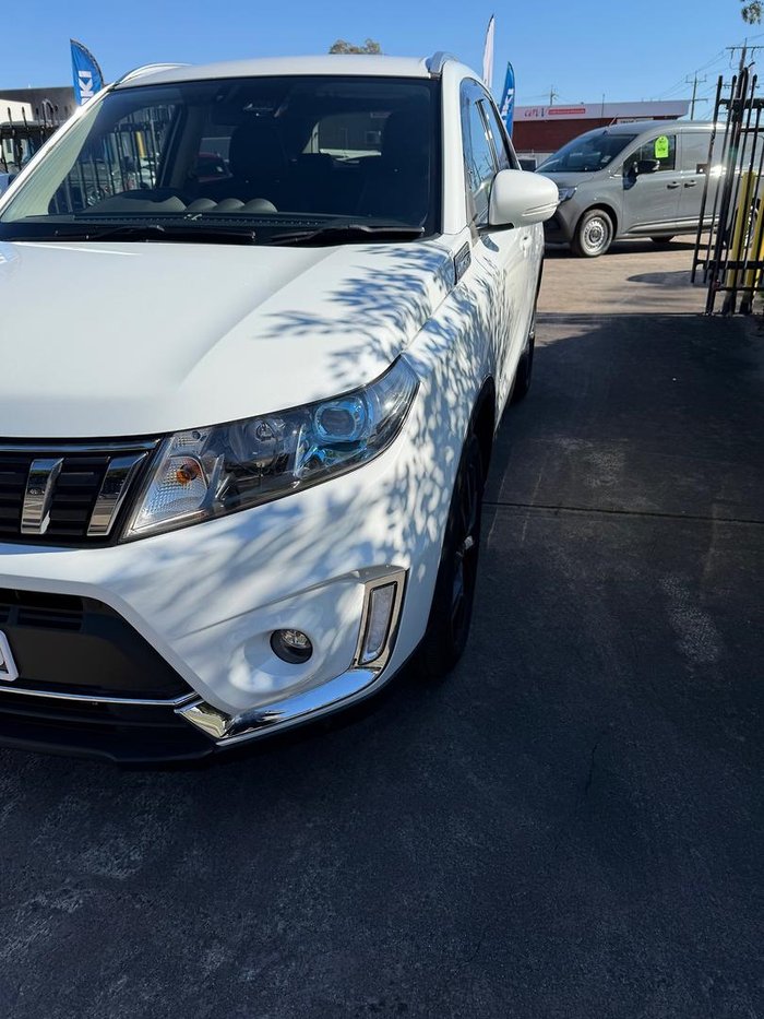 2024 Suzuki Vitara Turbo LY Series II Cool White