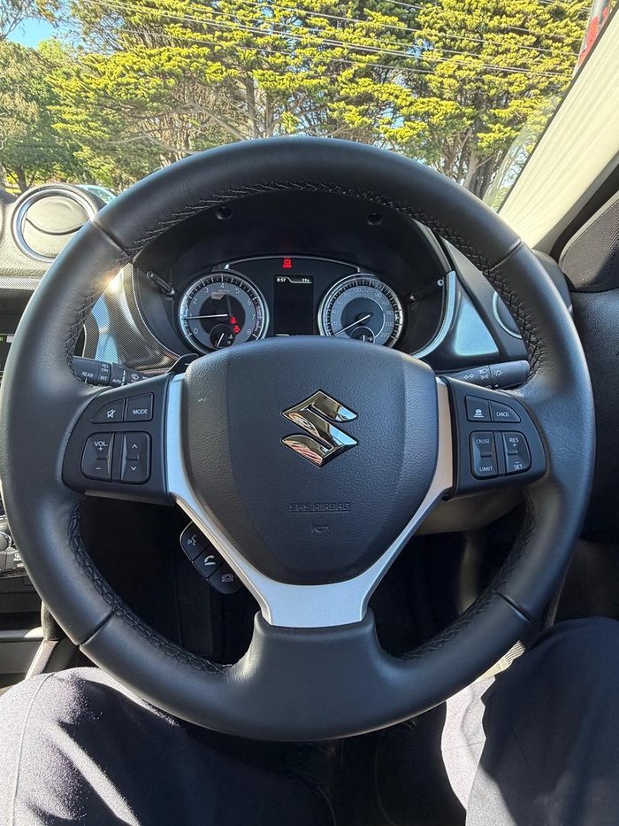 2024 Suzuki Vitara Turbo LY Series II Cool White