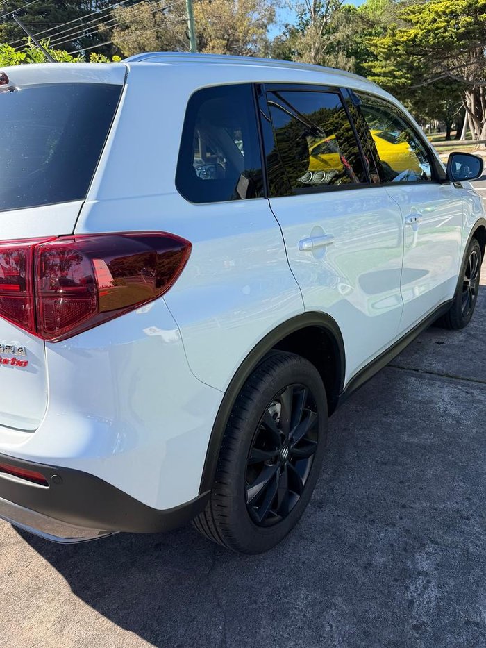 2024 Suzuki Vitara Turbo LY Series II Cool White