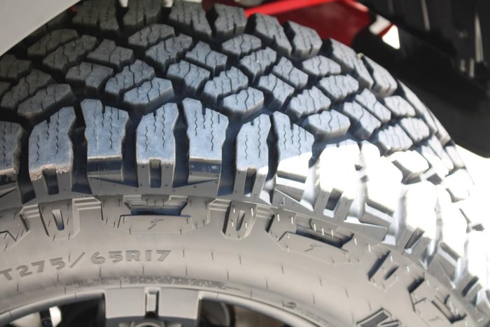 2025 Isuzu D-MAX BLADE