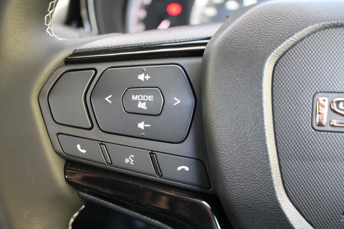 2025 Isuzu D-MAX BLADE