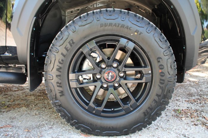 2025 Isuzu D-MAX BLADE