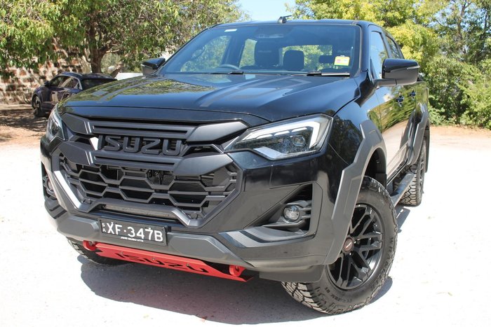 2025 Isuzu D-MAX BLADE