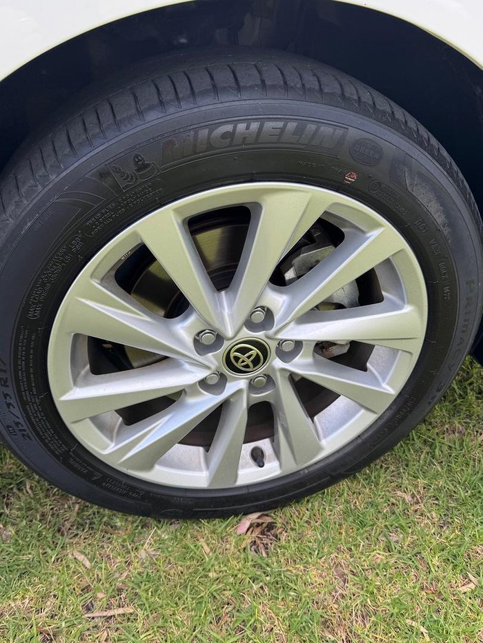 2022 Toyota Camry Ascent AXVH70R Glacier White