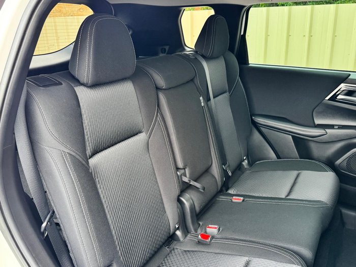 2022 Mitsubishi Outlander LS