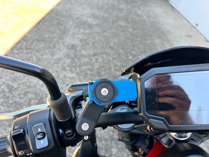 2024 Kawasaki Z900 (ZR900) RED