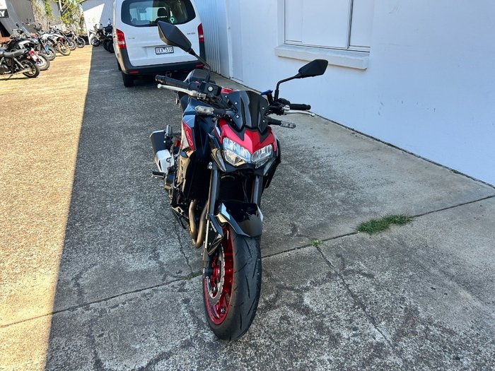 2024 Kawasaki Z900 (ZR900) RED