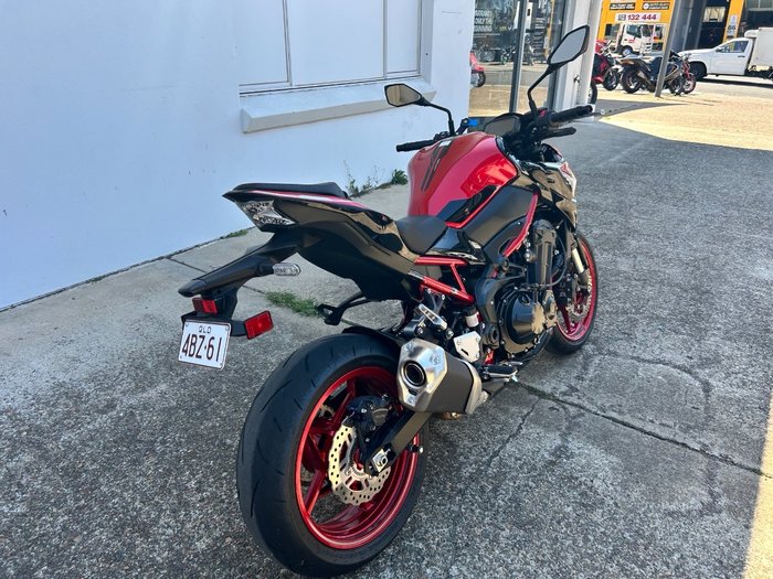 2024 Kawasaki Z900 (ZR900) RED