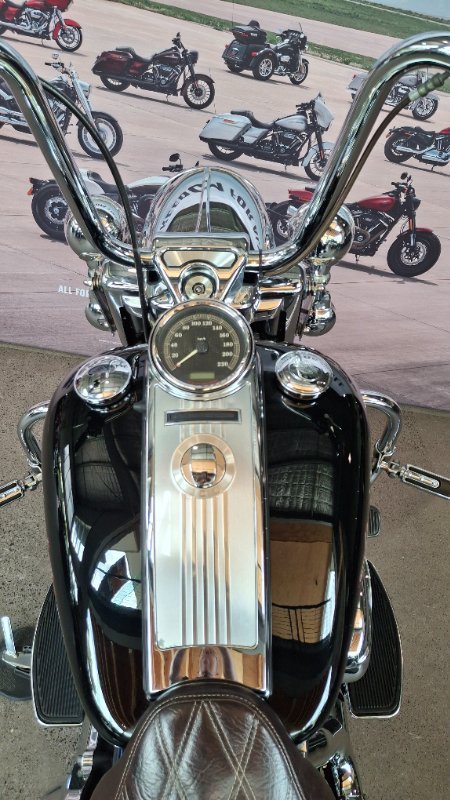 2011 Harley-davidson FLHR ROAD KING Black