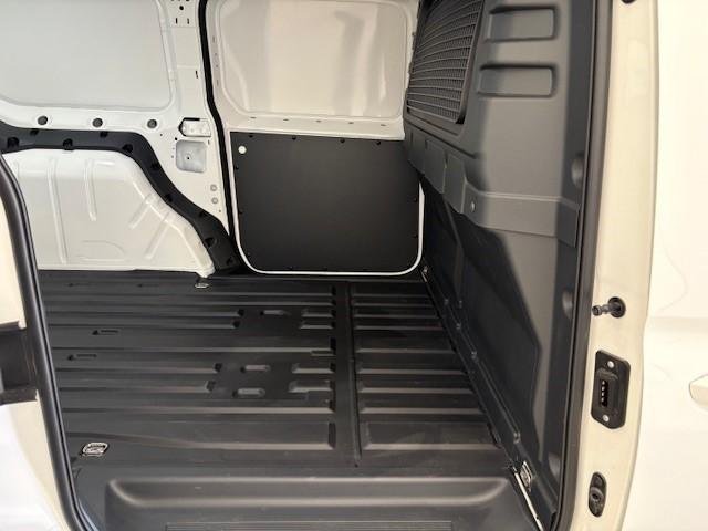 2024 Volkswagen Caddy TSI220