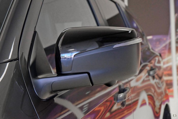 2025 Isuzu MU-X LS-T