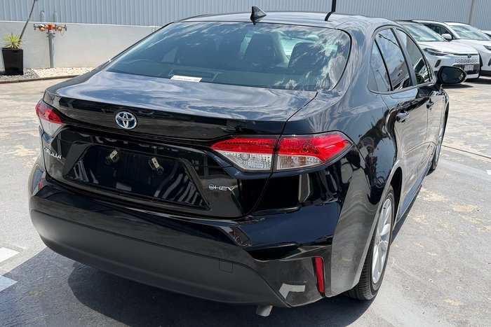 2025 Toyota Corolla SX Hybrid