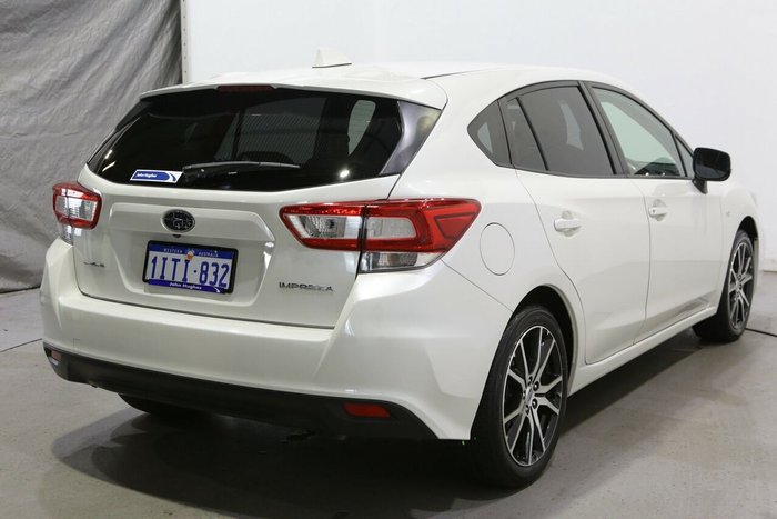 2017 Subaru Impreza 2.0i