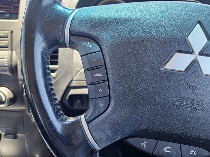 2013 Mitsubishi Pajero GLX-R