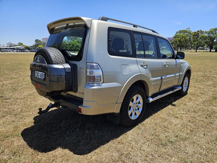 2013 Mitsubishi Pajero GLX-R