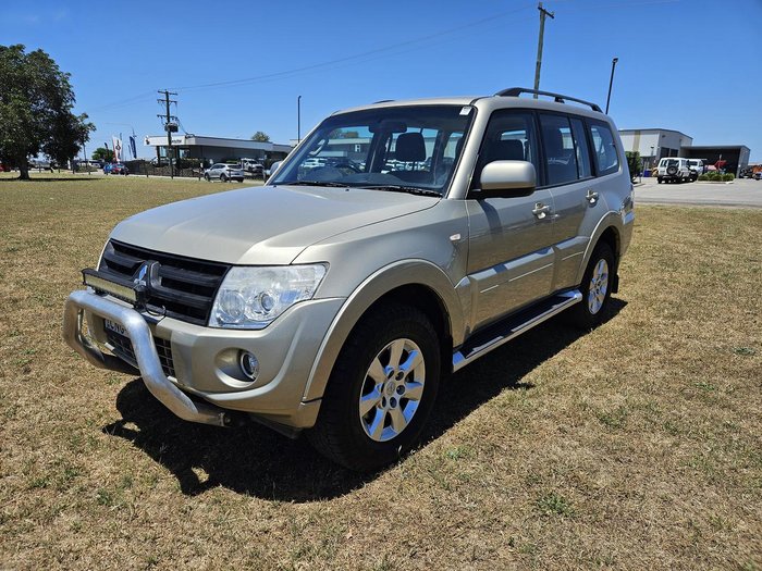 2013 Mitsubishi Pajero GLX-R