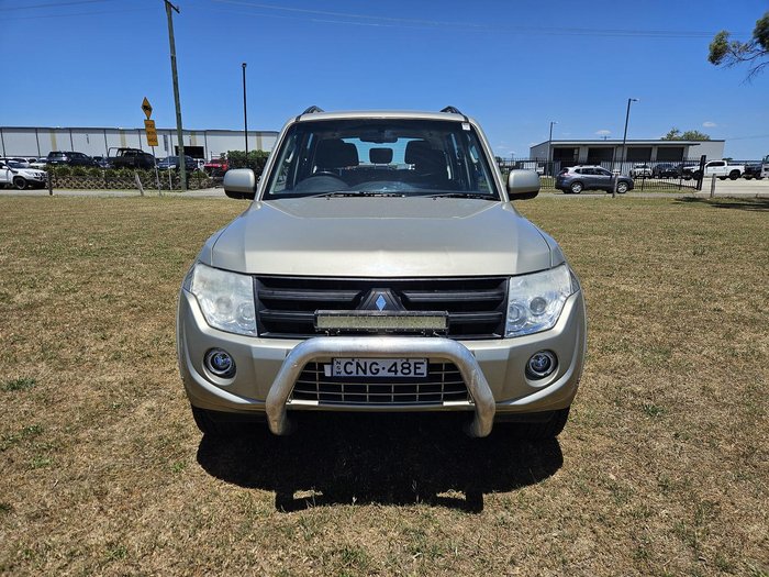 2013 Mitsubishi Pajero GLX-R