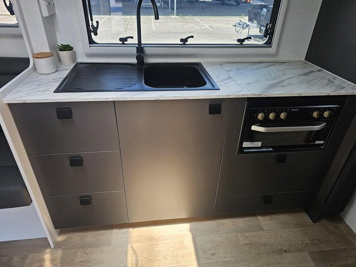 2025 New Age Caravans Big Red Br19e My25