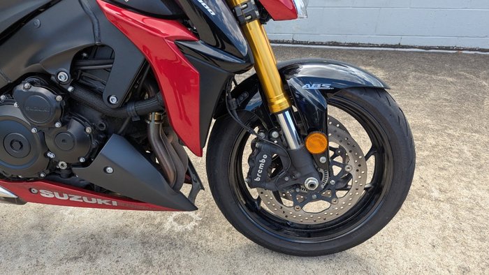 2016 Suzuki GSX-S1000 Red