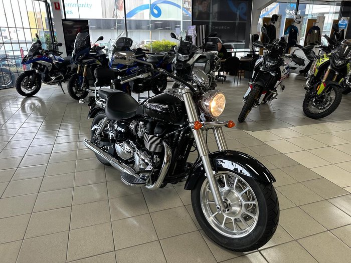 2014 Triumph America America Black