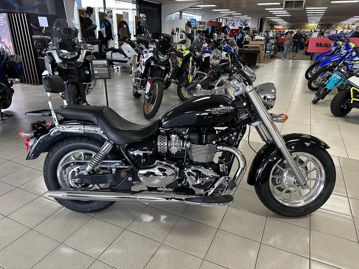 2014 Triumph America America Black