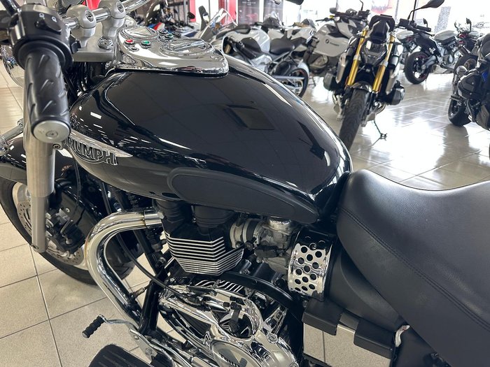 2014 Triumph America America Black