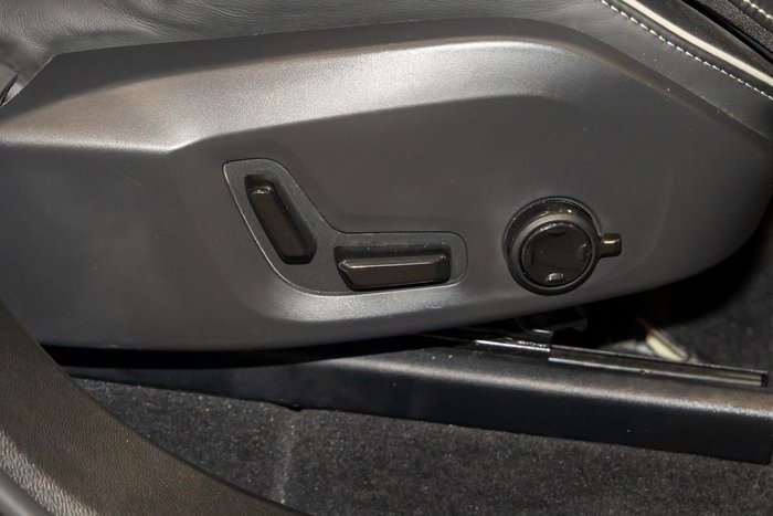 2021 Volvo XC60 B6 R-Design MY22 AWD White