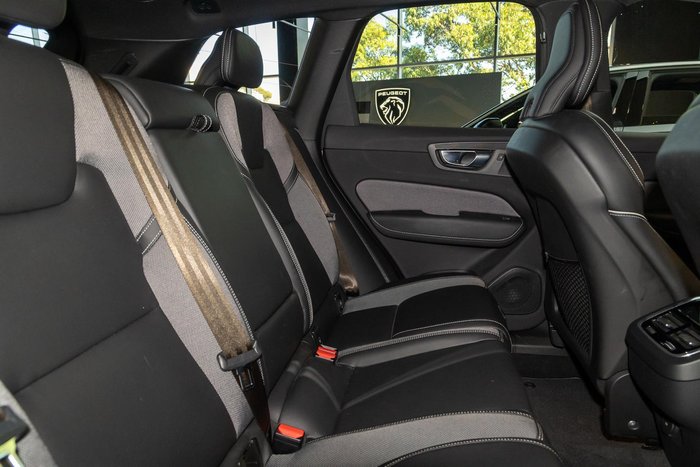 2021 Volvo XC60 B6 R-Design MY22 AWD White