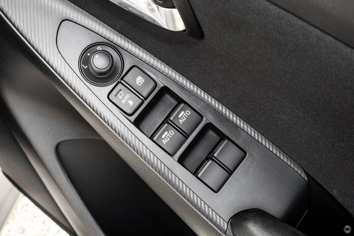 2025 Mazda 2 G15 Evolve