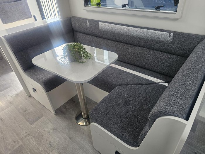 2025 New Age Caravans Manta Ray Mr19er Emb My25