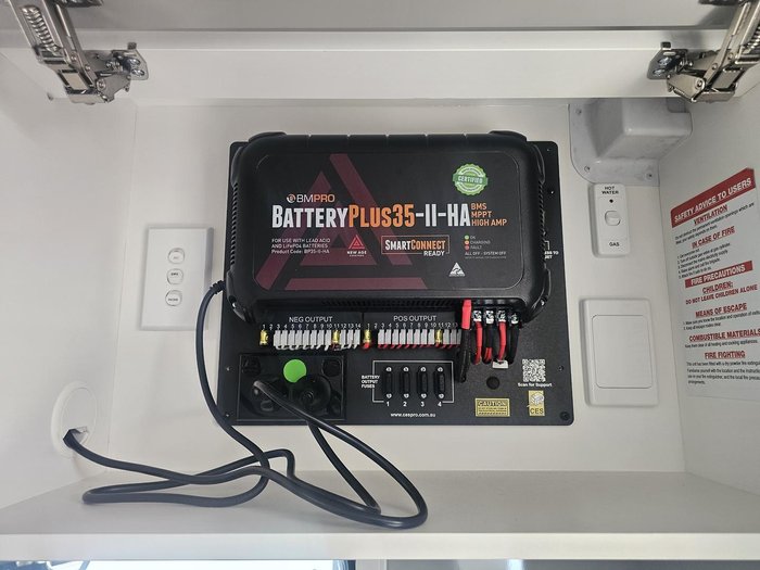 2025 New Age Caravans Manta Ray Mr19er Emb My25