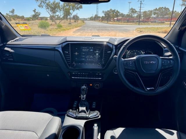 2025 Isuzu D-MAX BLADE MY24 4X4 Dual Range Granite Grey