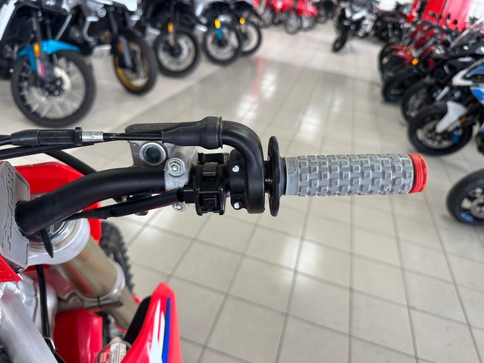 2022 Honda CRF250R CRF Red