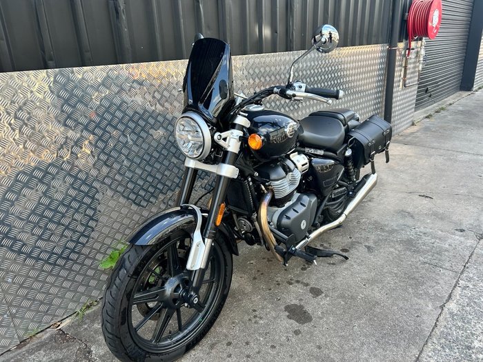 2025 Royal Enfield SUPER METEOR 650 Black